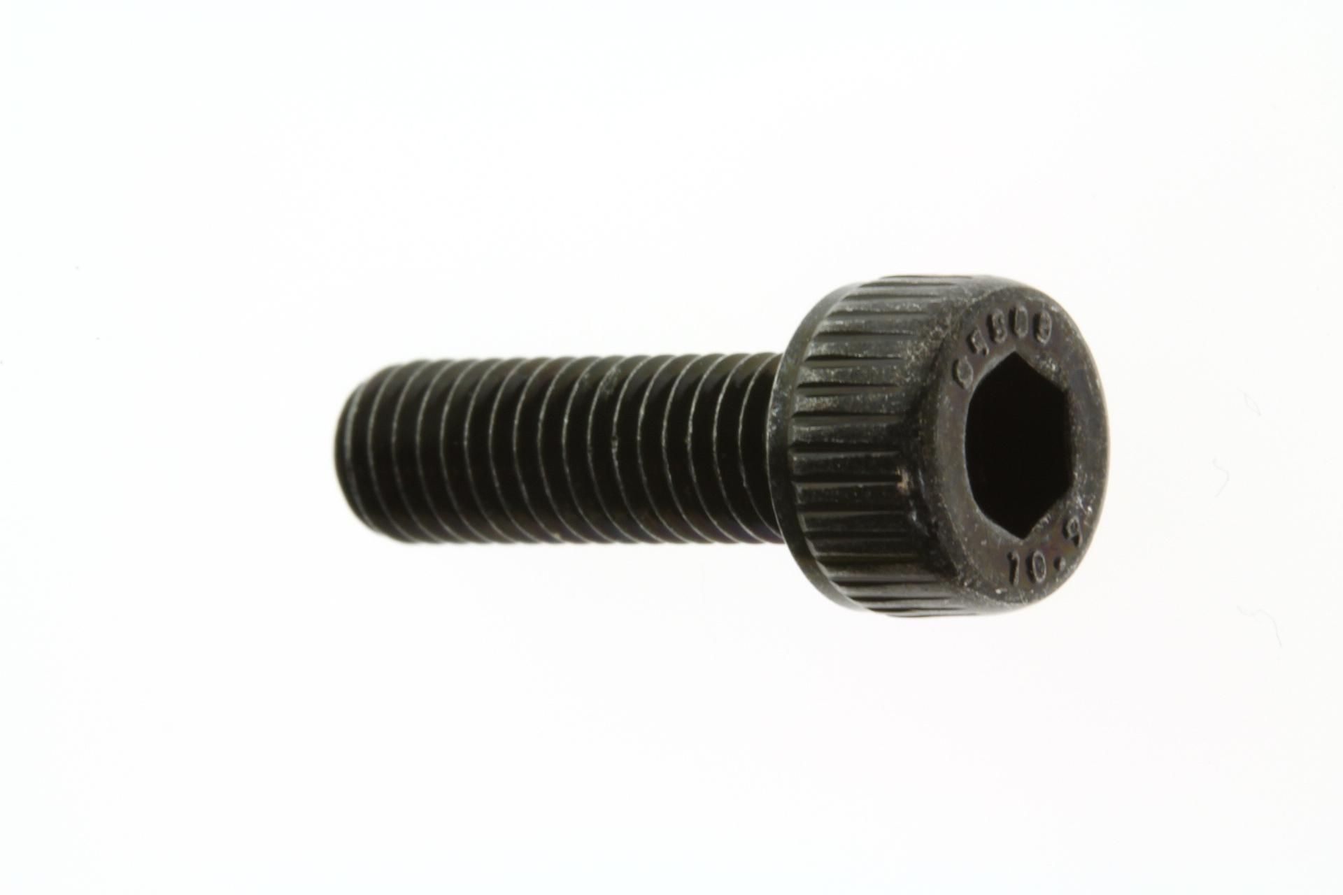 91312-05016-00 Superseded by 91317-05016-00 - BOLT, SOCKET