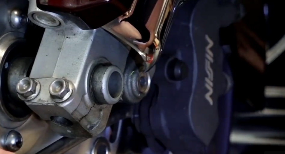 Honda Goldwing front brake pad caliper