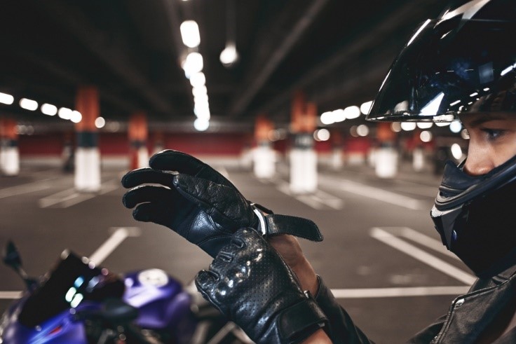 Basic motorcycle riding gear gloves