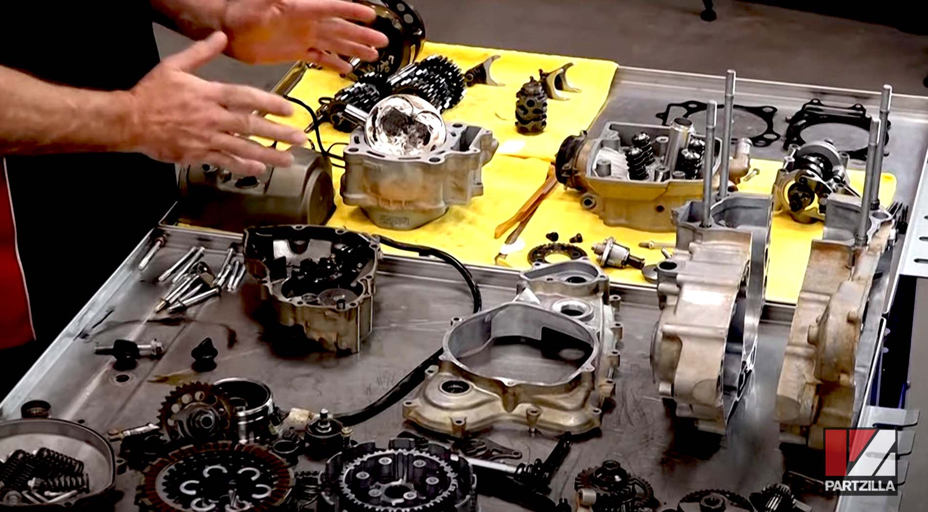 Honda CRF450R bottom end engine rebuild