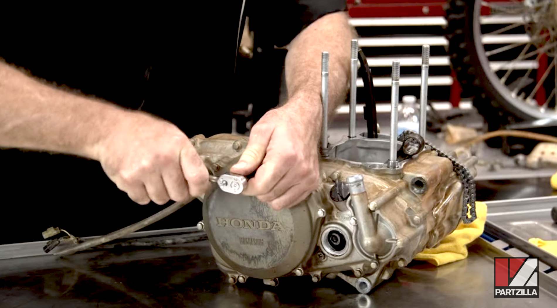 Honda CRF450 engine rebuild bottom end teardown