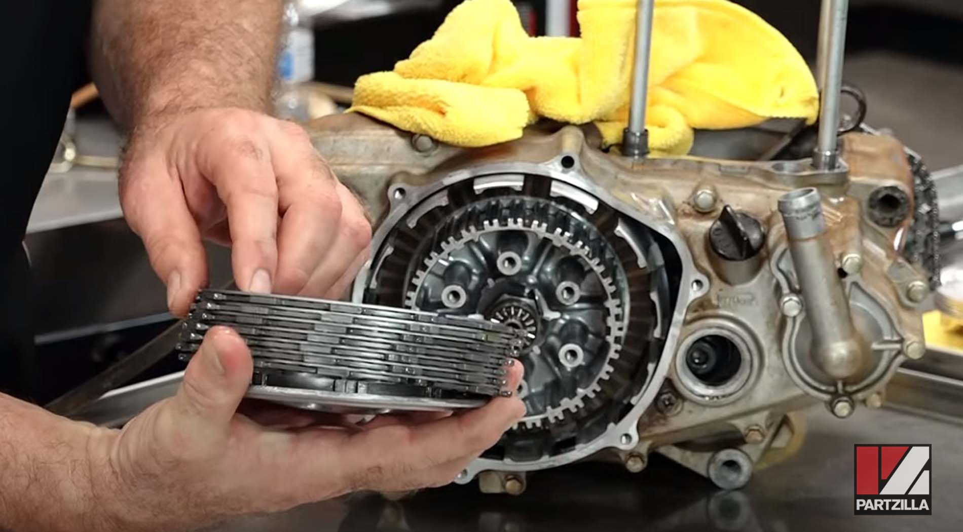Honda CRF450R engine rebuild clutch plates