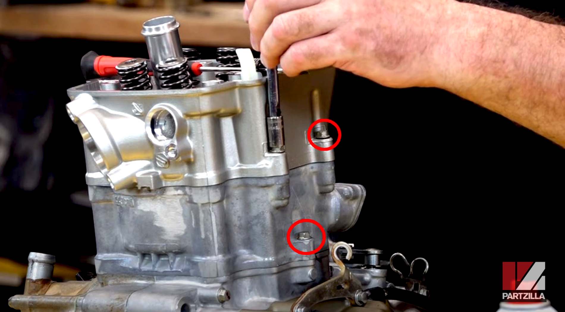 Honda motorcycle engine rebuild head installation