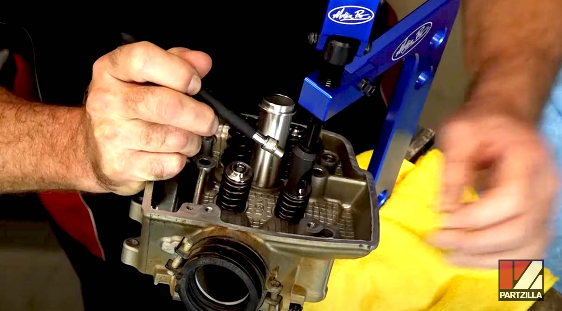 Honda CRF450 engine rebuild valve spring removal