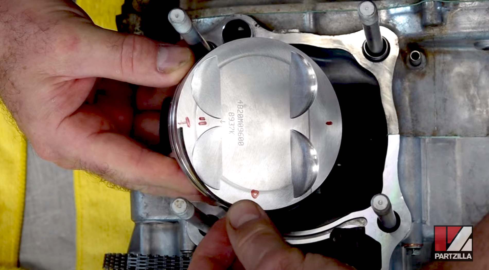 Honda CRF450 piston install oil ring