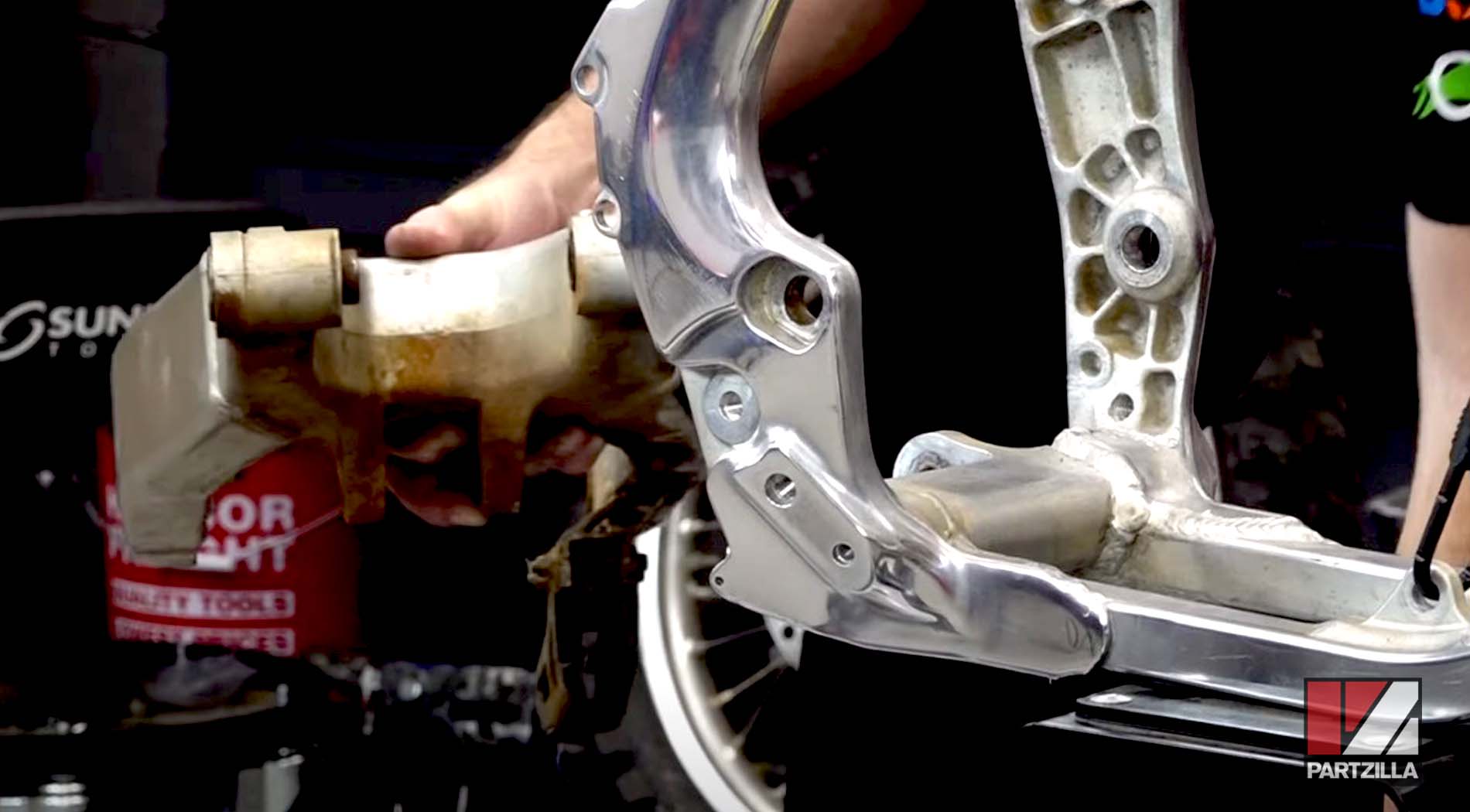 Honda CRF450 swingarm bearings change removal