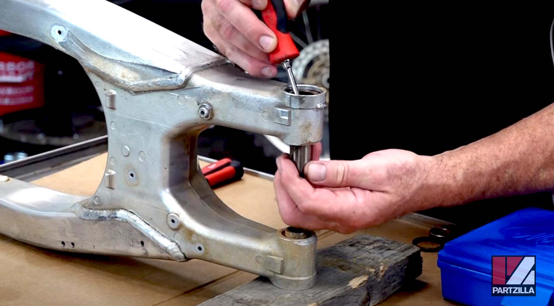 Honda CRF450 swingarm bearings removal