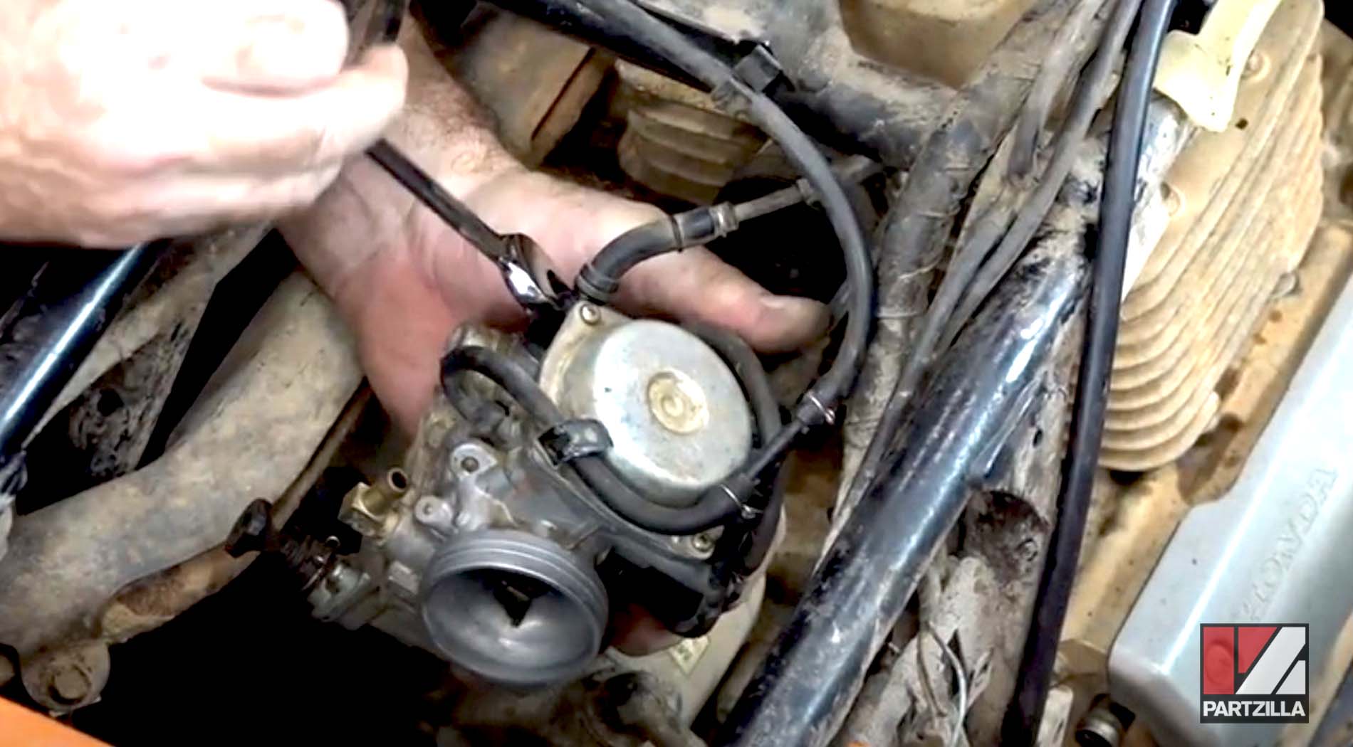 Honda Rancher TRX350 top end rebuild carburetor install