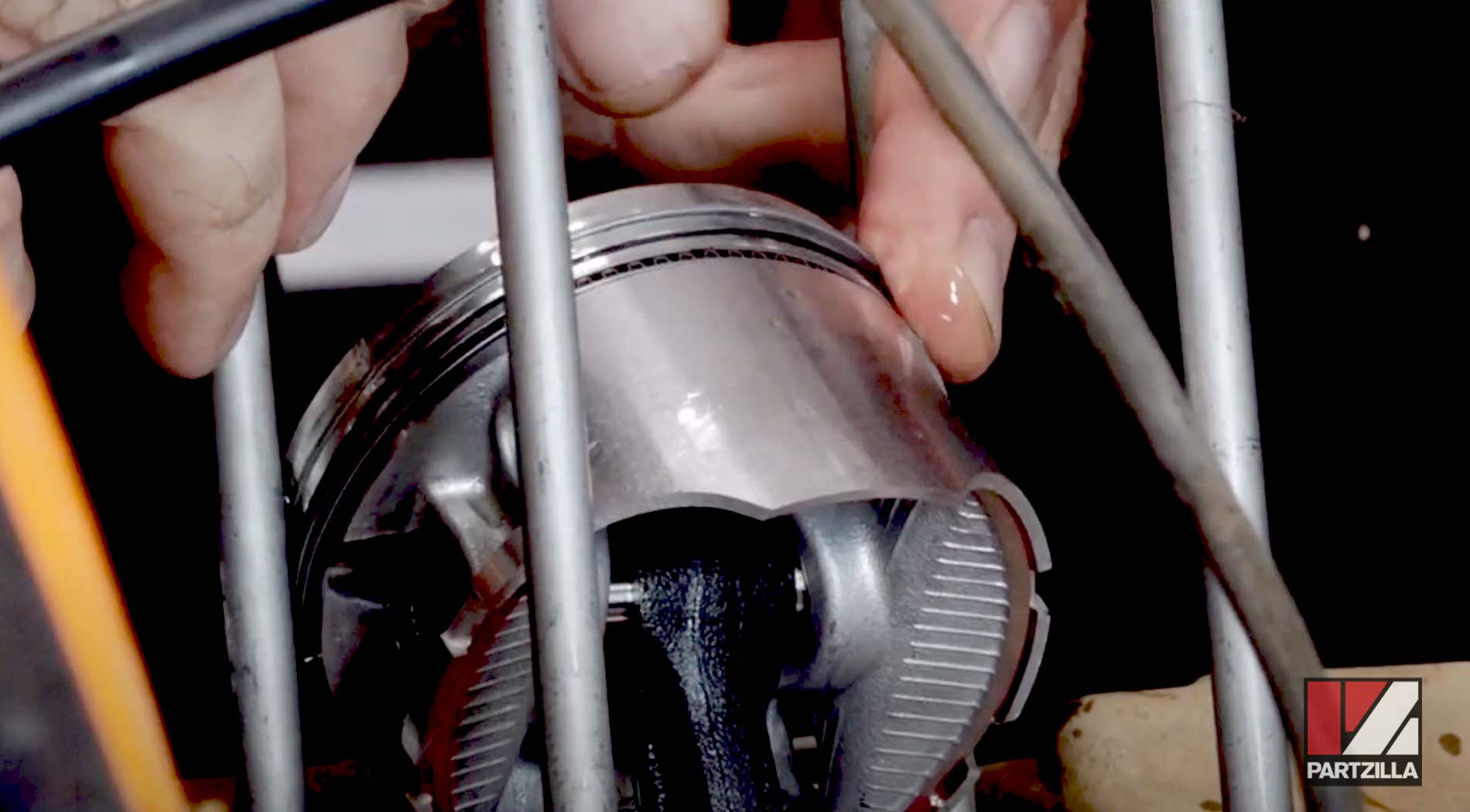 Honda TRX350 Rancher engine rebuild piston