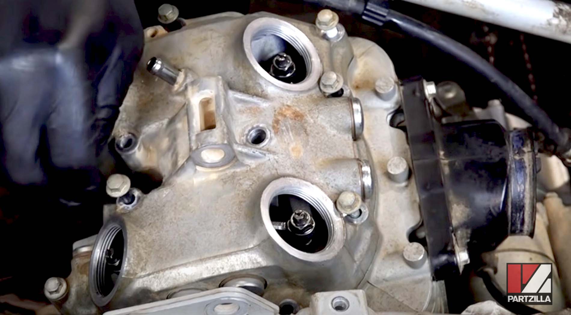 Honda TRX400 engine rebuild valve head cover
