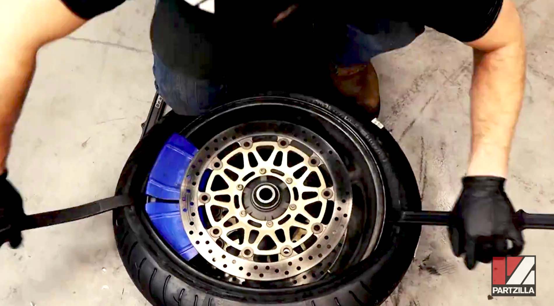 Honda CBR front tire installation