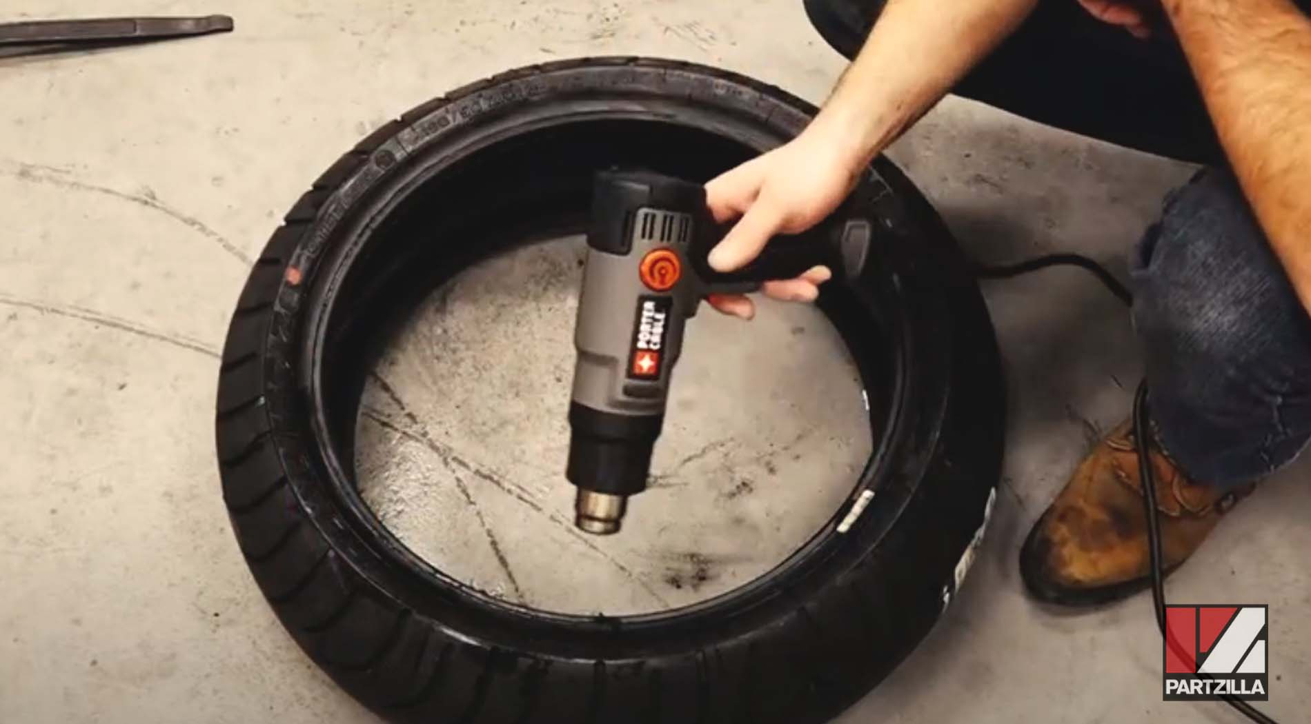 Honda CBR rear tire change heating