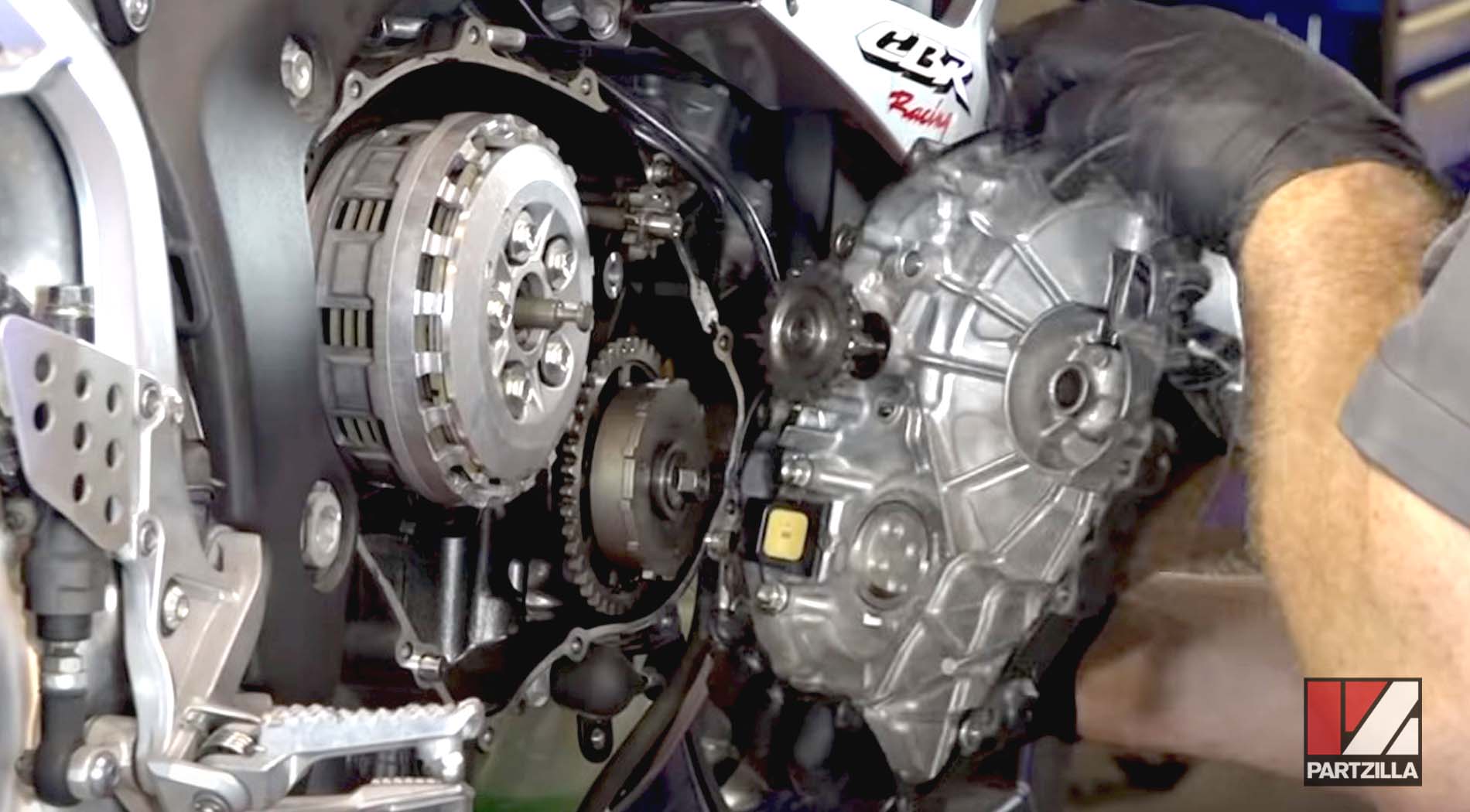 Honda CBR600 clutch rebuild cover