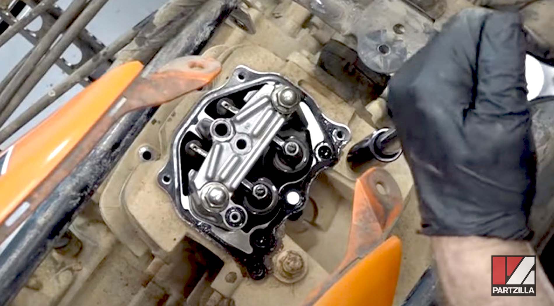 Honda Rancher 350 top end rebuild cylinder head bolts