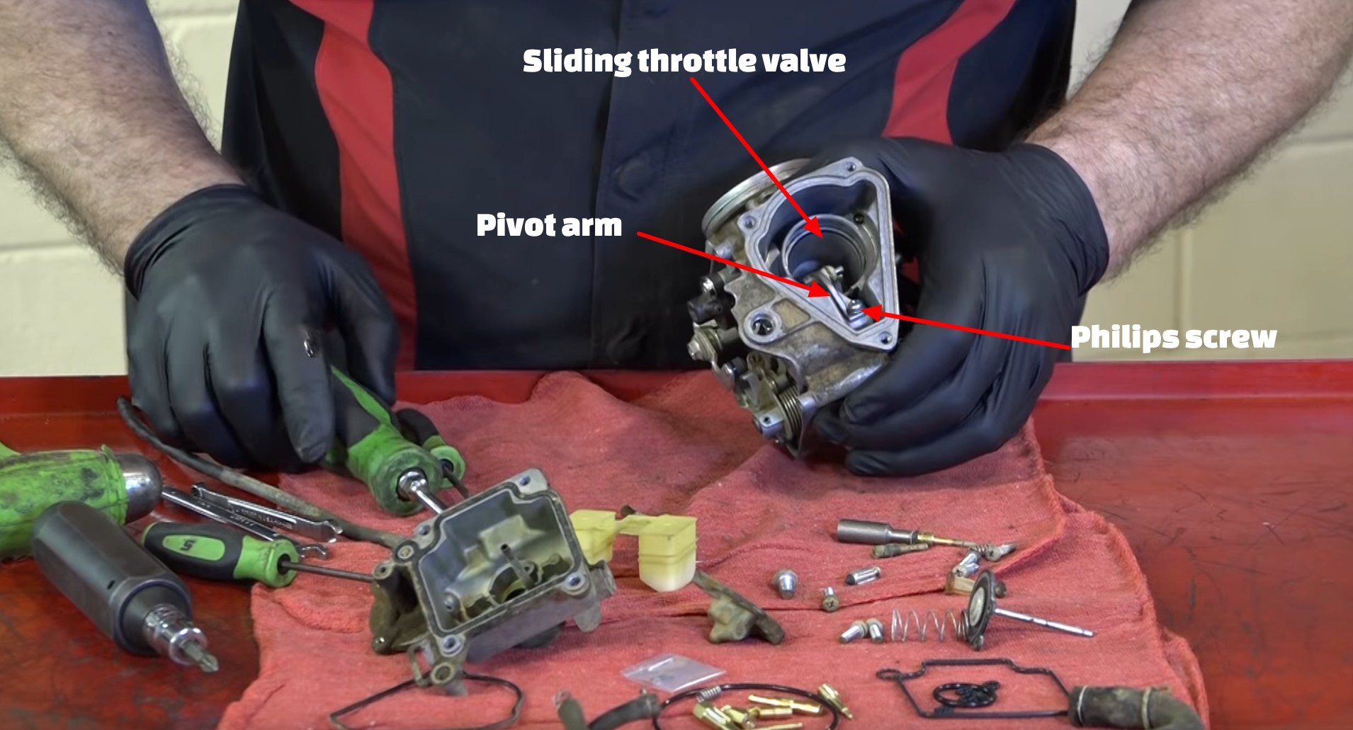 Honda TRX 400 carburetor dismantling