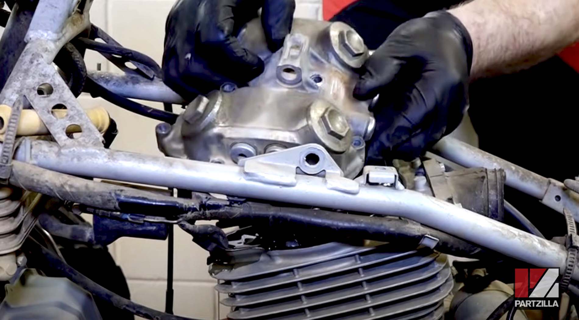 Honda TRX400EX top end rebuild cylinder head removal