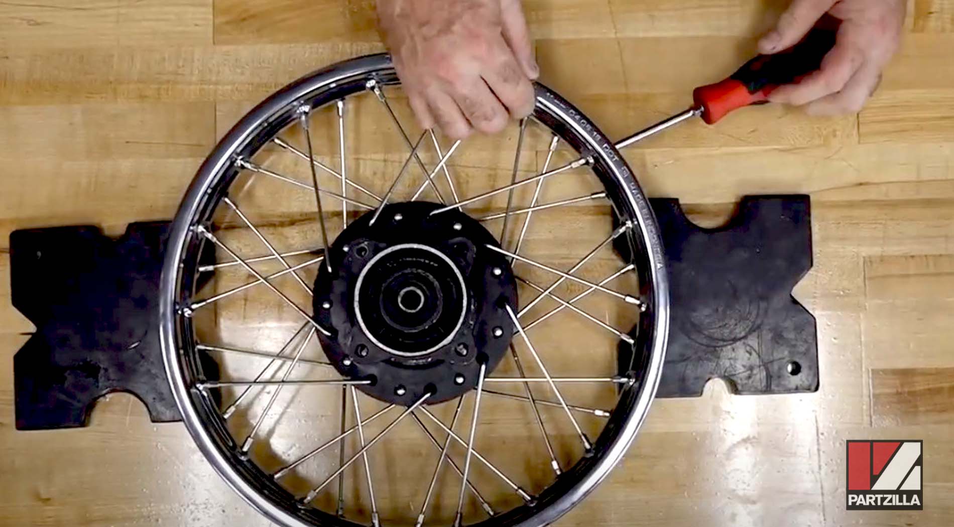 Motorcycle wheel rim spoke lacing nipple wrench