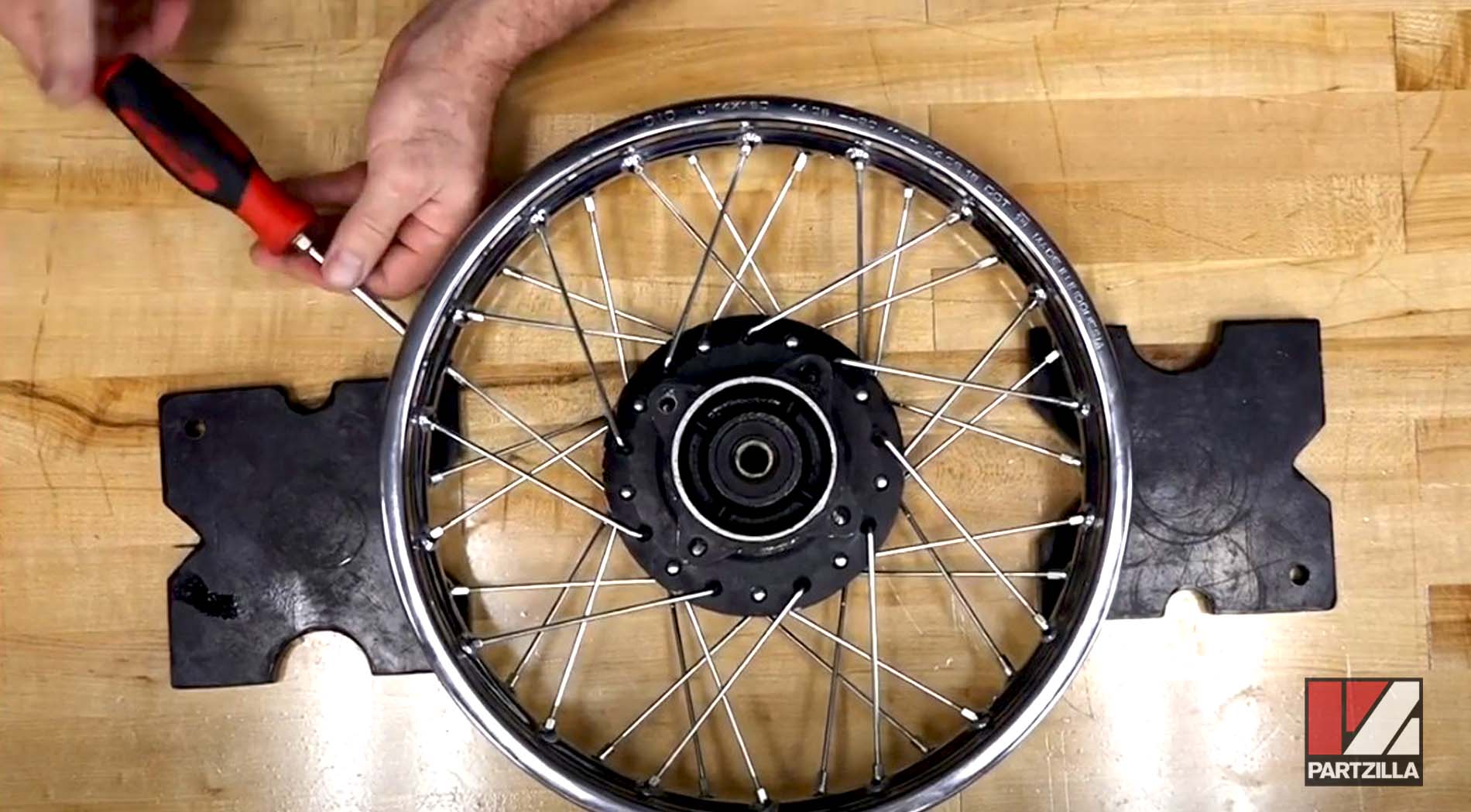 Dirt bike wheel rim spoke lacing nipple wrench