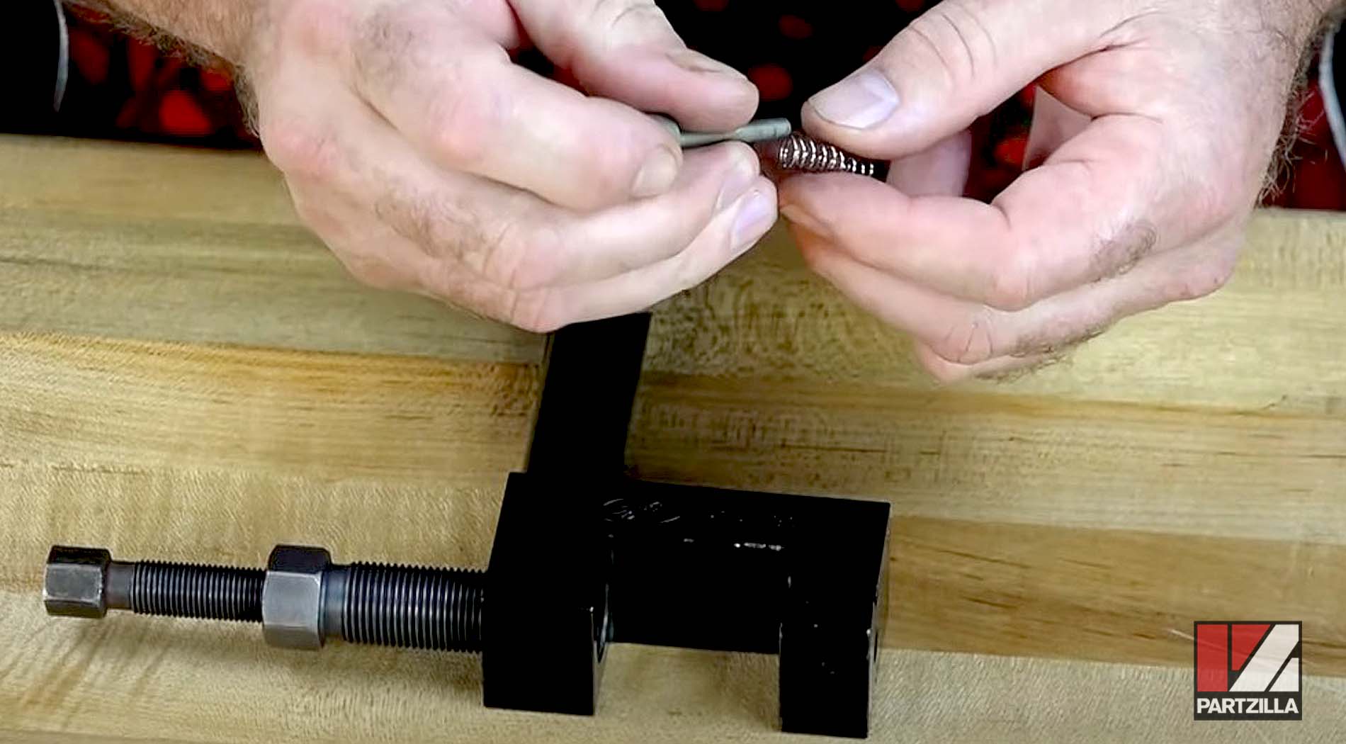 How to break motorcycle chain Motion Pro chain tool