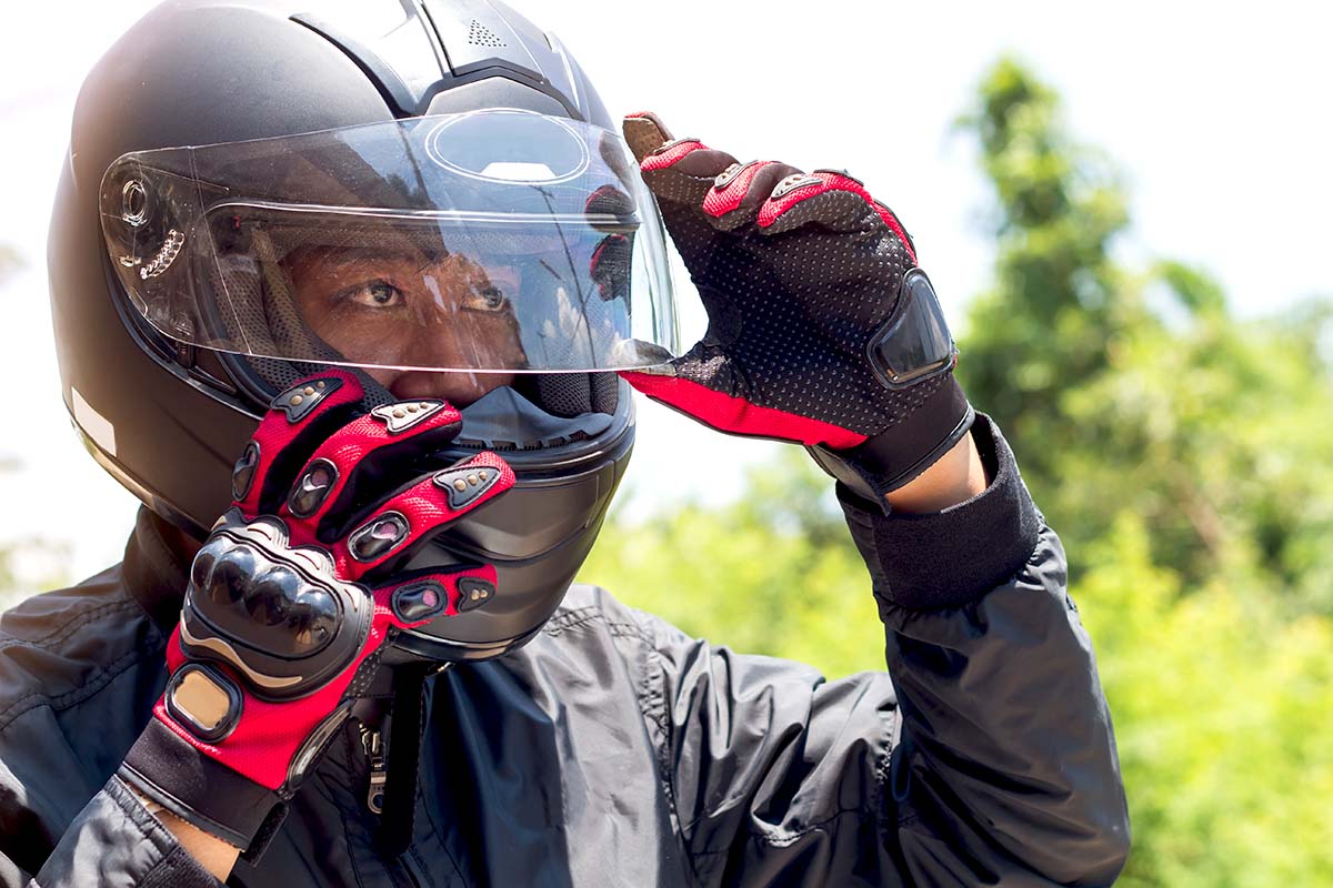 Street motorcycle helmet