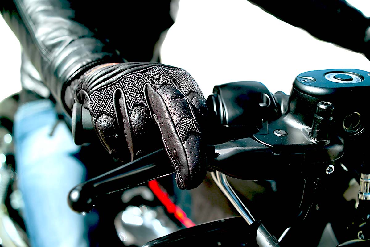 Motorcycle hand protection padded gloves