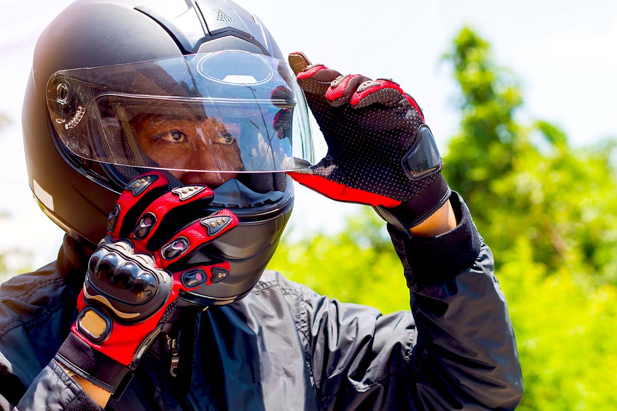 Motorcycle riding safety tips