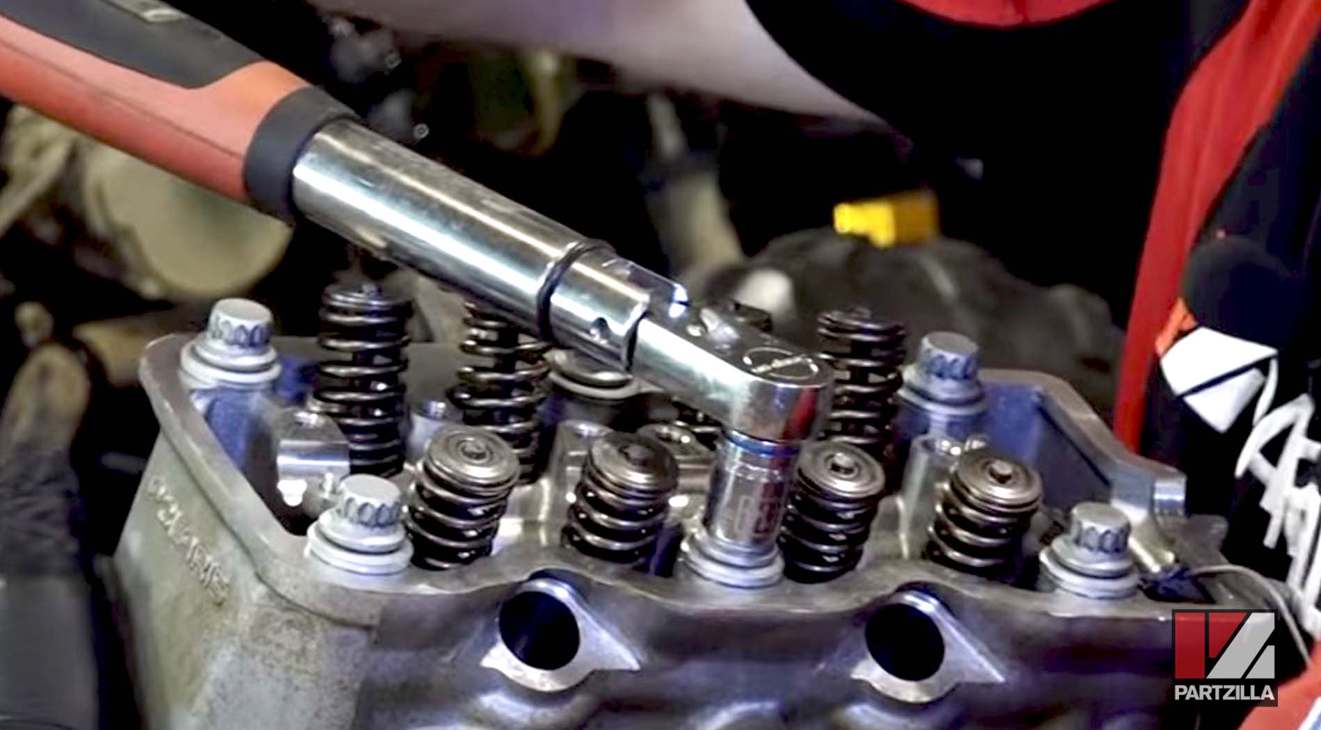 Polaris Sportsman engine rebuild cylinder head bolts
