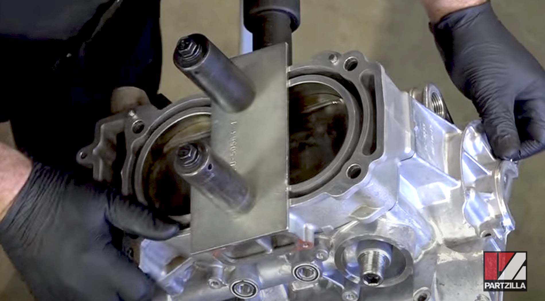 Polaris RZR 900 bottom end rebuild rotate engine