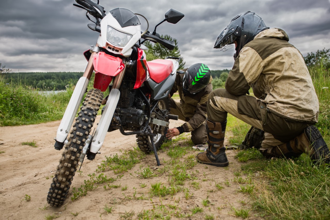 Dirt bike sticky throttle check