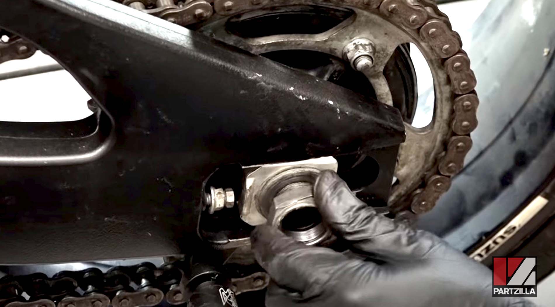 Suzuki GSX-R1000 rear wheel bearing replacement final step