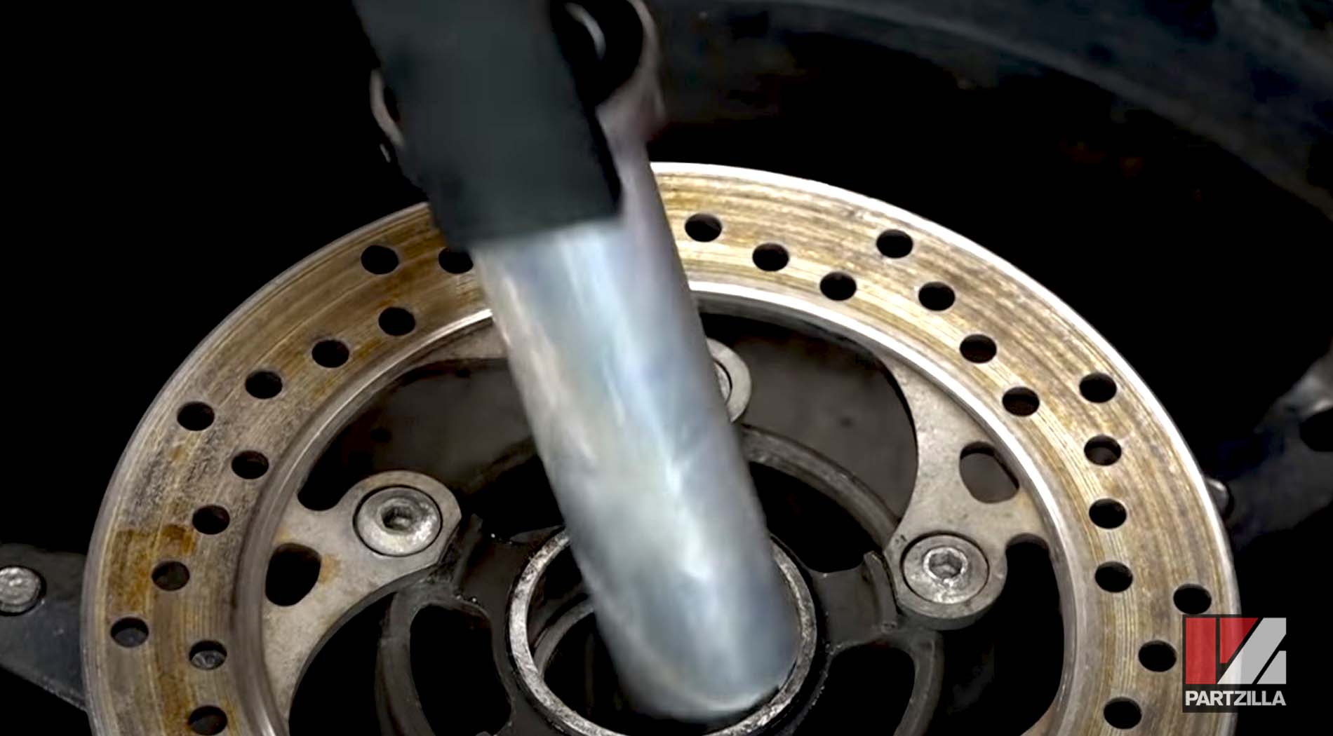 Suzuki GSXR1000 wheel bearing removal