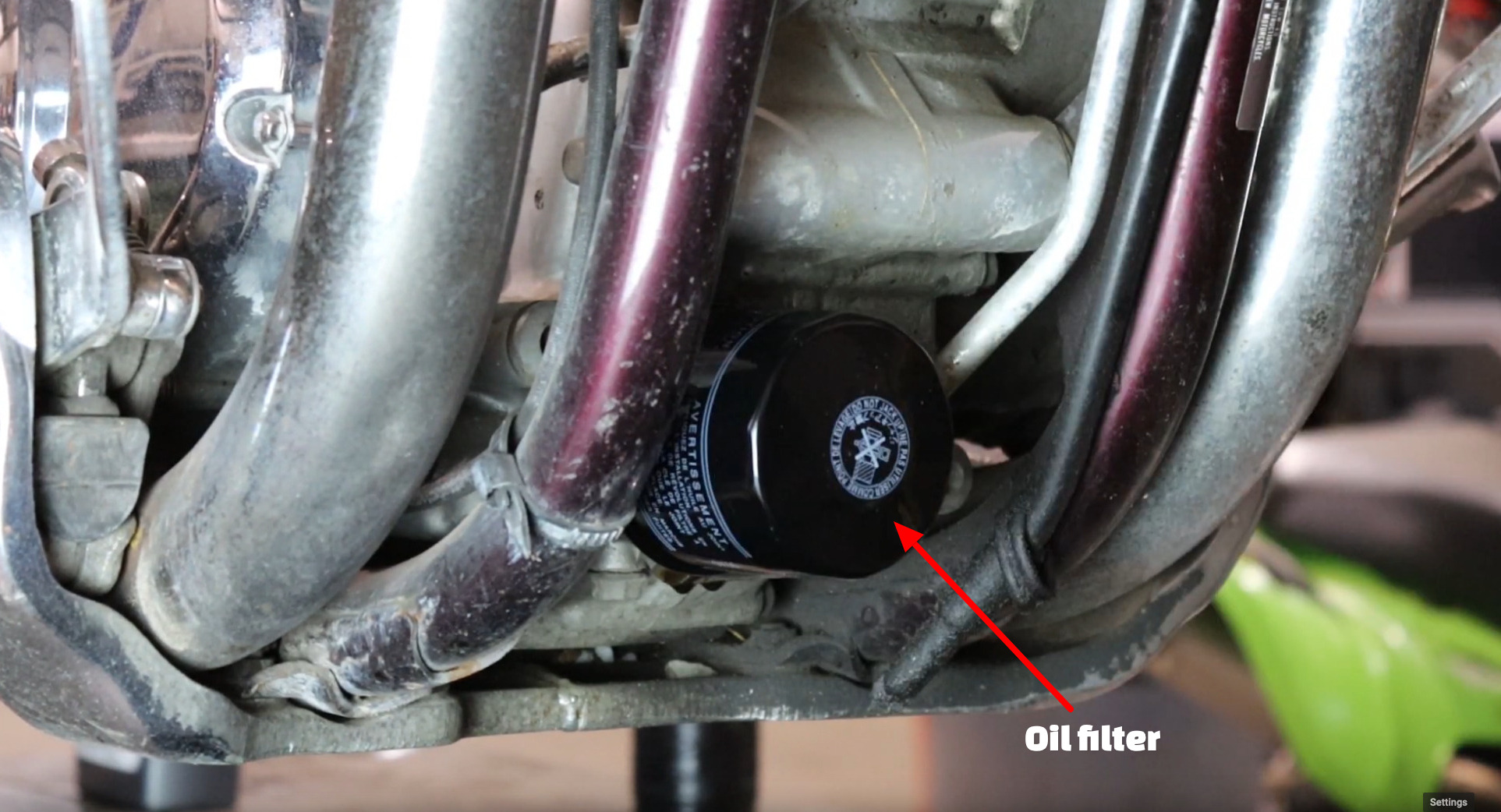 Suzuki Intruder oil filter change