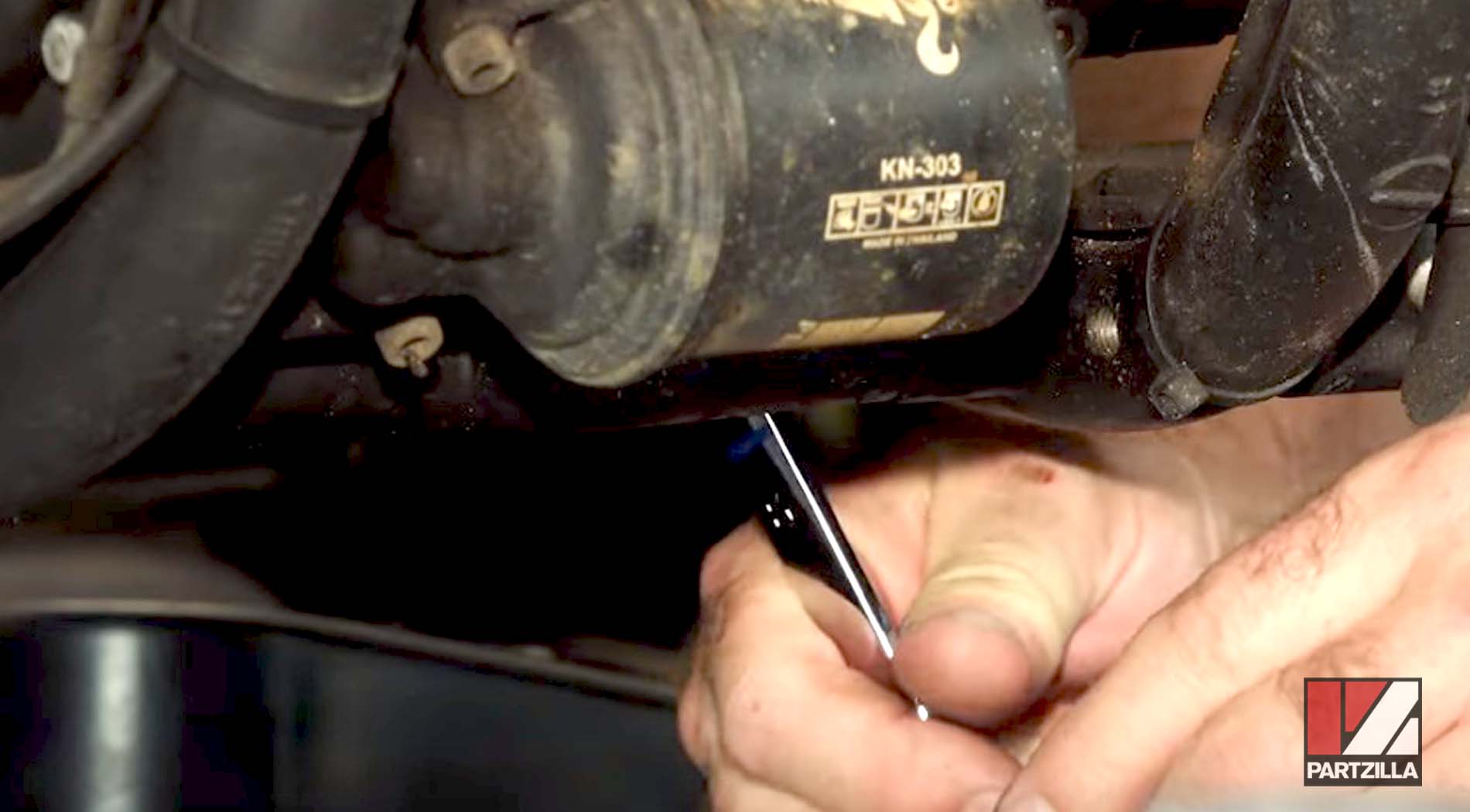 Yamaha Raider oil change service drain bolt 1