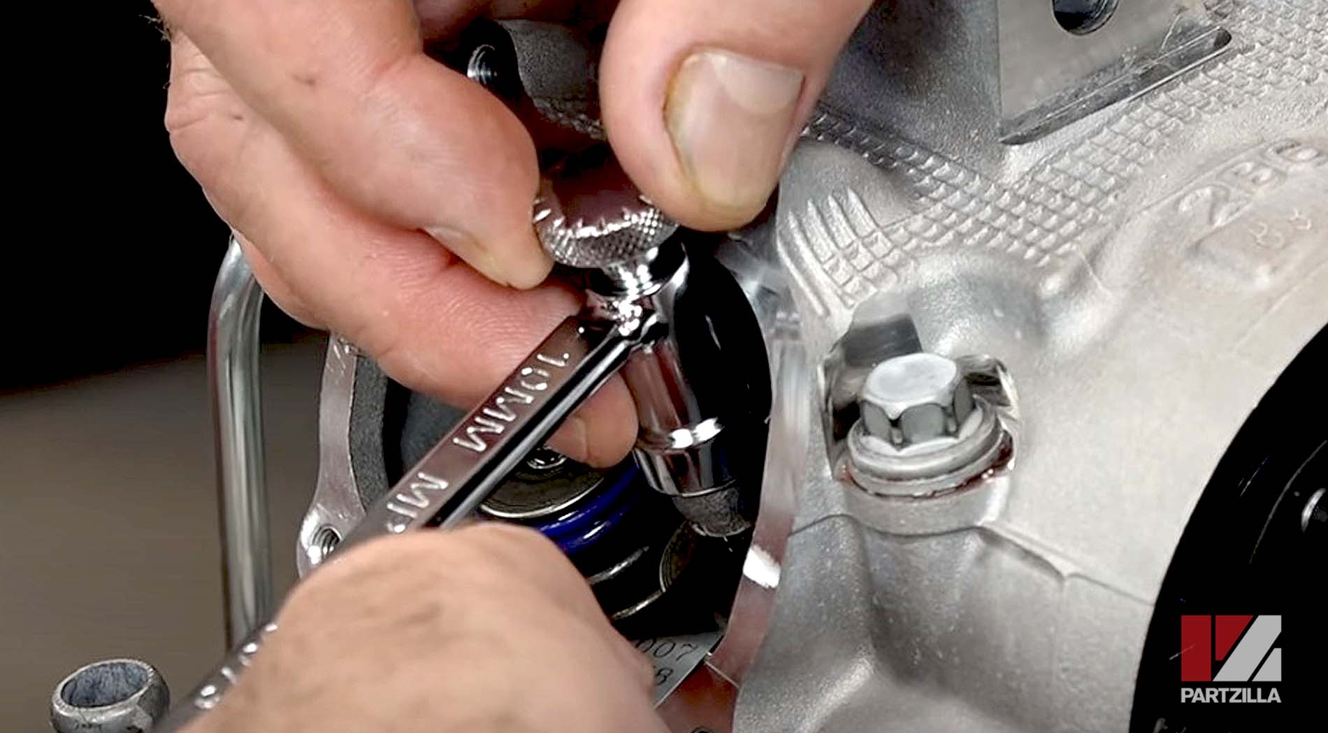 Yamaha Raptor valve clearance adjustment
