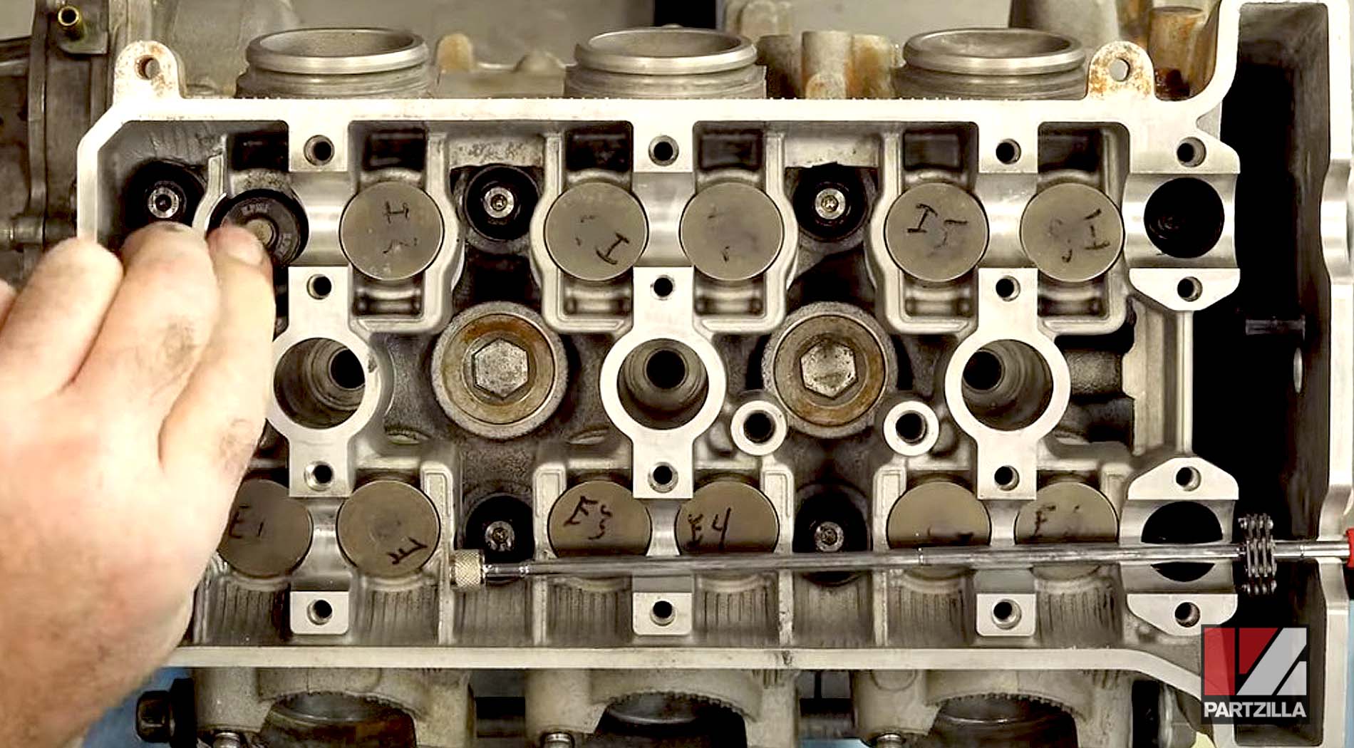 Yamaha YXZ1000R side-by-side engine rebuild head installation