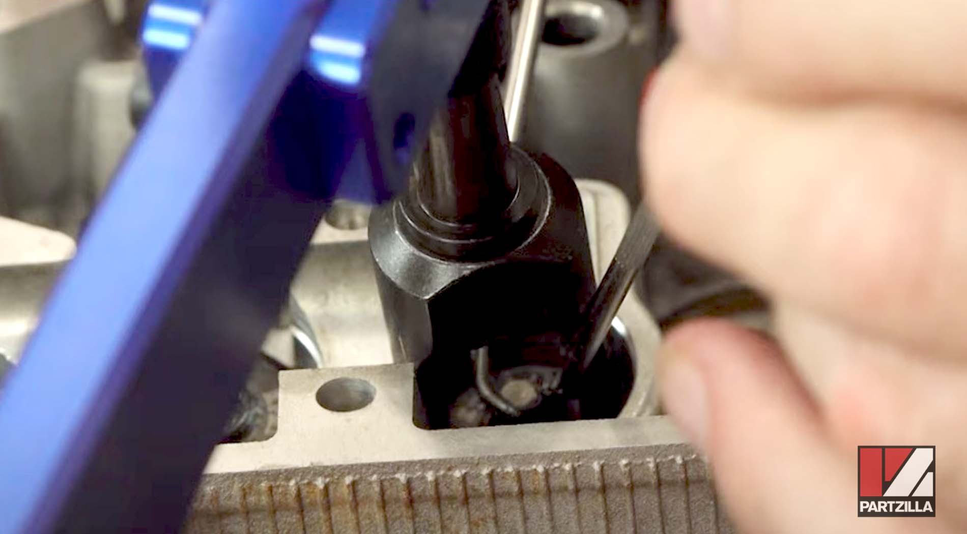 Yamaha YXZ1000R engine rebuild valve keeper installation