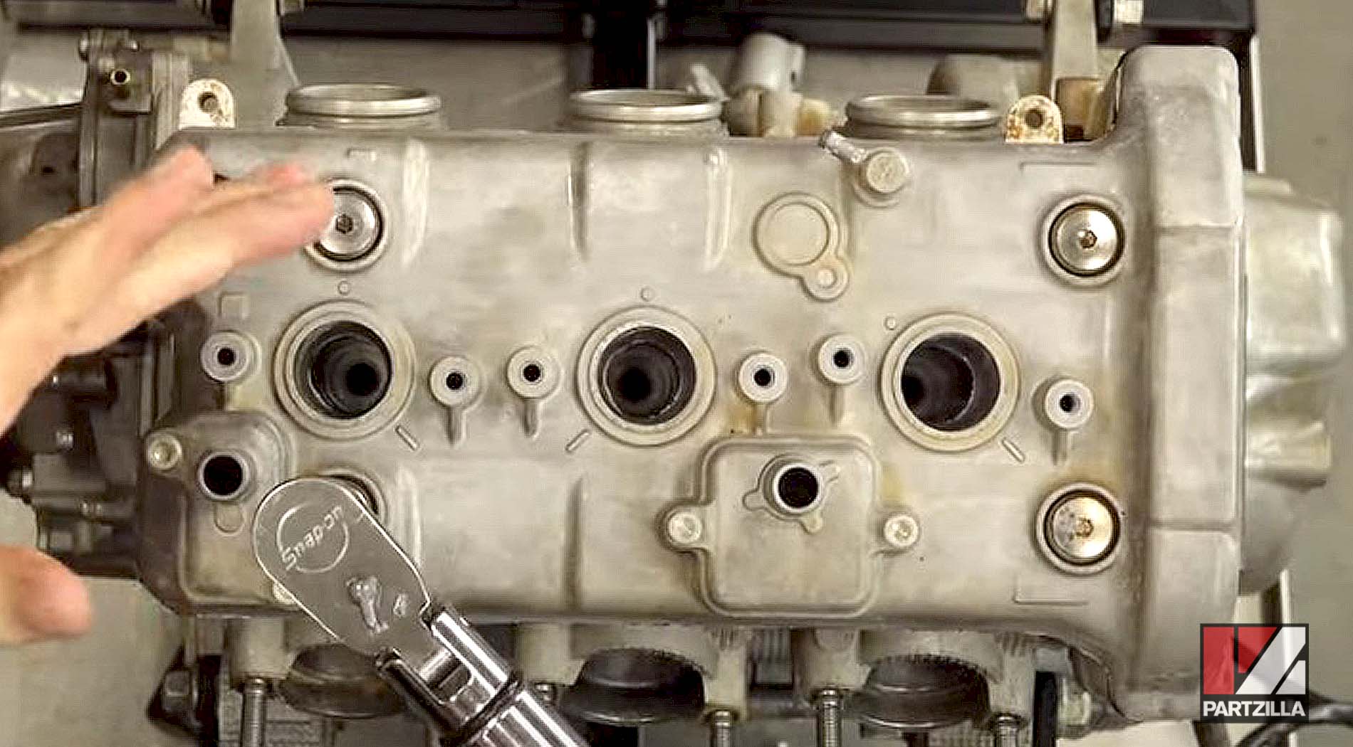 How to set Yamaha side-by-side valve clearance