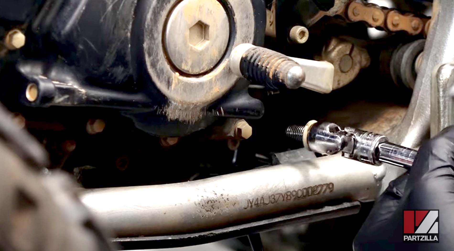 Yamaha YFZ450 ATV oil change