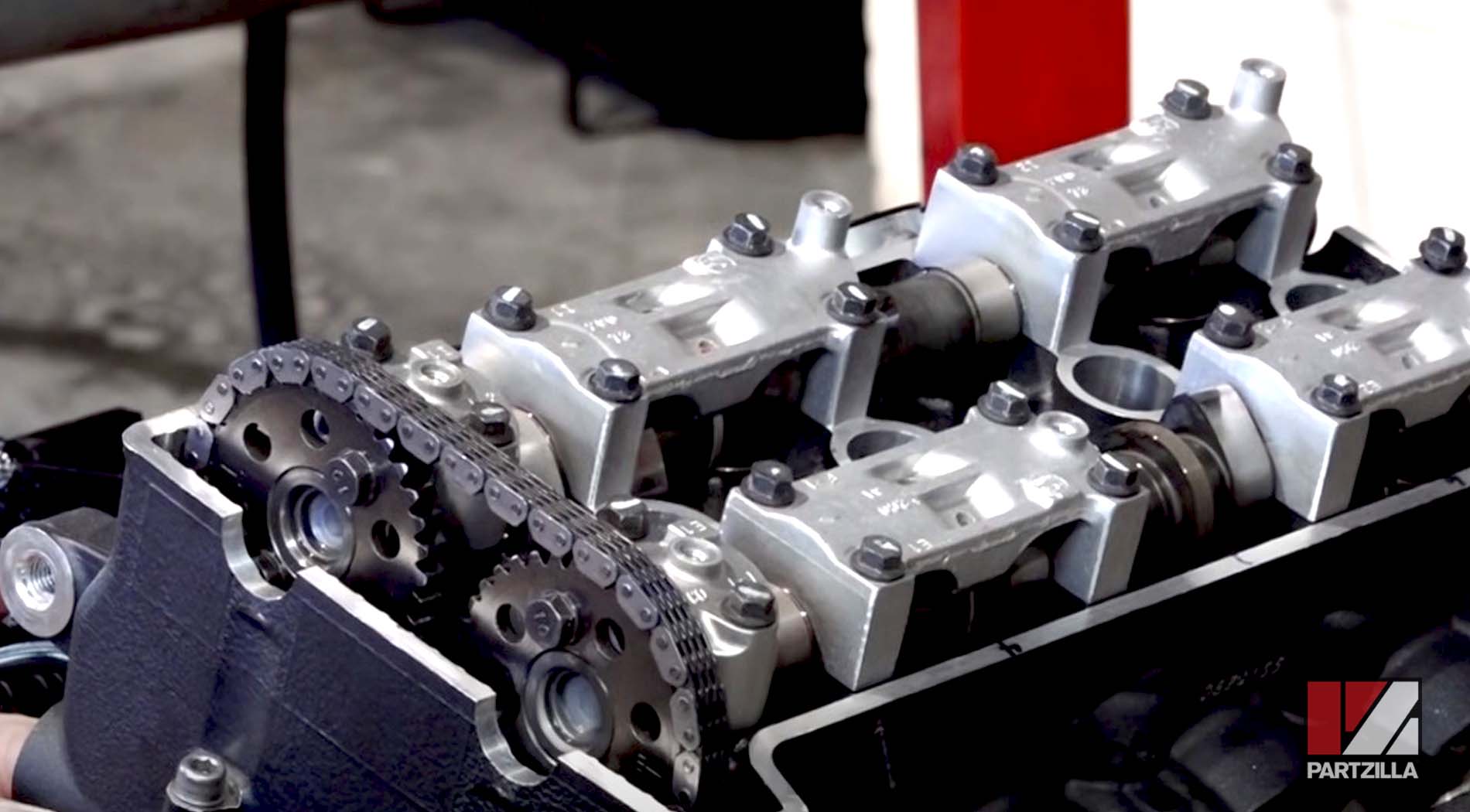 Yamaha R6 engine rebuild camshafts