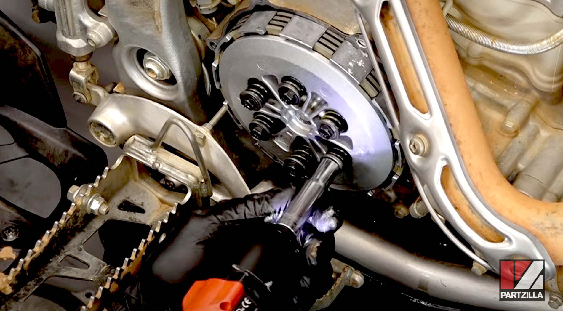 Yamaha YFZ450 clutch springs removal